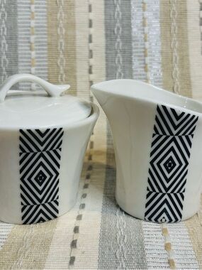 Retro Porcelain Sugar Bowl & Creamer Set with Black Geometric Pattern
